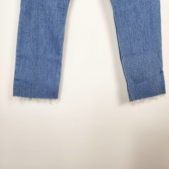 NWT Levis 501 Cropped Straight Leg High Rise Button Distressed Frayed Hem SZ 27 - Picture 11 of 13